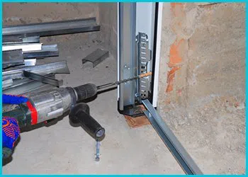 Capitol Garage Door Service Houston, TX 713-999-4856 Capitol Garage Door Service Houston, TX 713-999-4856 - garage-door-repair